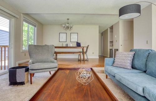 Moss Bay Apartment | Outstanding Kirkland 2BR w/ Deck & Yard, nr Waterfront, by Blueground