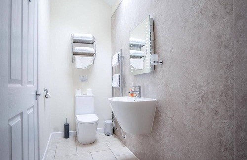 St Ishmaels Apartment | Gofan - 1 Bedroom Studio - St Ishmael's
