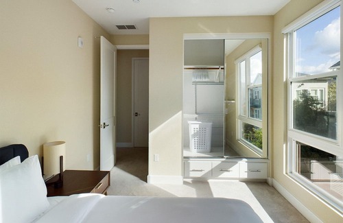 Hillsdale House | Ideal San Mateo 4BR w/ 2-Car Garage, near Mall & Groceries, by Blueground