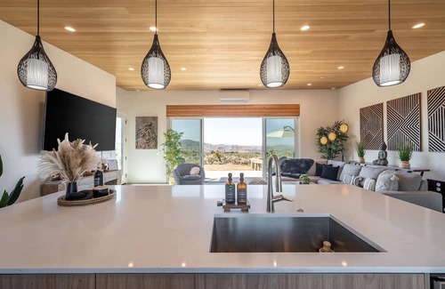 Joshua Tree House | Desert Oasis with Hot Tub, Pool and Views!