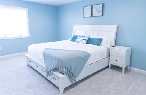 Caseville Condo | Luxury Condo Overlooking Marina and Downtown