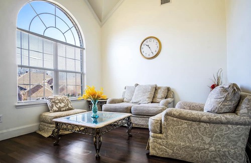 Garland House | Best house in Garland. Beautify warm family house.