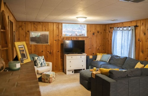 Edmonds House | Charming and Spacious PNW Escape