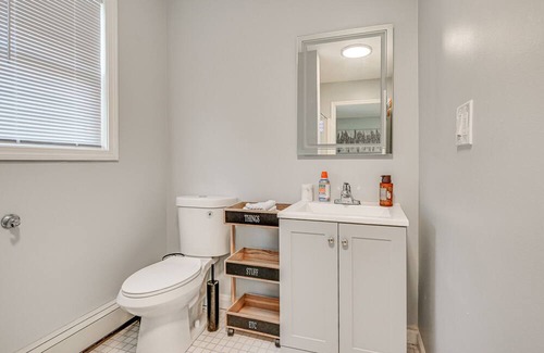 Newington Apartment | Newington Vacation Rental ~ 9 Mi to Hartford!