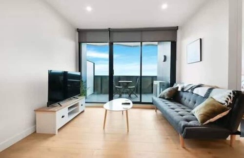 Malvern East Apartment | City to Bay Views and Racecourse