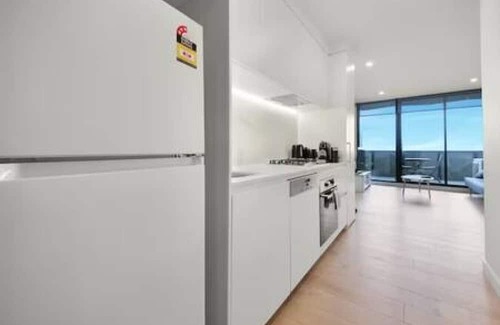 Malvern East Apartment | City to Bay Views and Racecourse