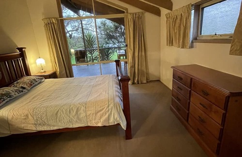 Cannons Creek House | Water front direct water access