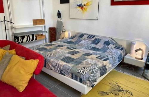Le Camas Apartment | Vrbo Property