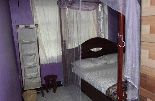 Musanze Bed & Breakfast | Amahoro Guest House - Single Room With Shower