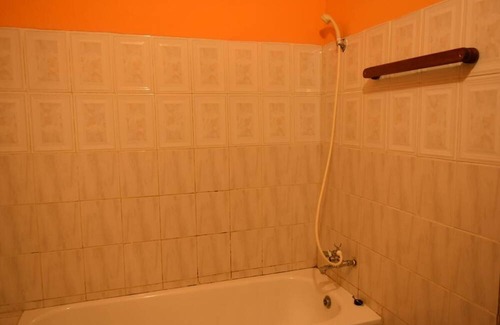Musanze Bed & Breakfast | Amahoro Guest House - Double Room With Private Shower