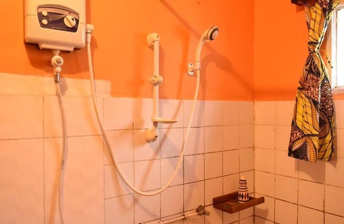 Musanze Bed & Breakfast | Amahoro Guest House - Double Room With Private Shower