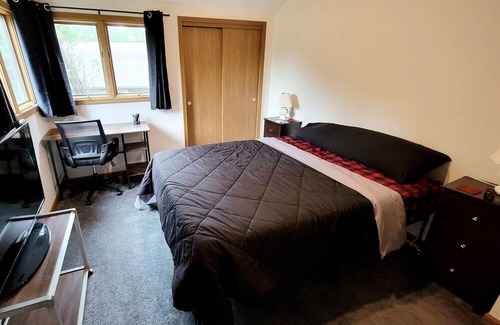 The Woods Ski Chalet | Chalet on 17th hole; Golf Resort; Hot tub & Pool Access; Pet Friendly!