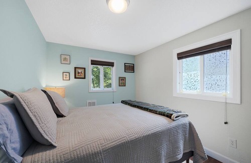 Netarts House | Cottage Near the Bay. Beautiful getaway home, located in Netarts OR!