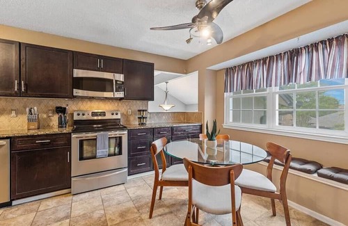 North Central Carrollton House | Dup Stunning Pool, Beautiful 3/2 home w/Outdoor Space!