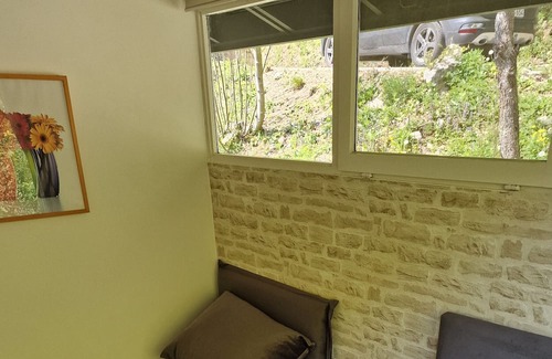 Aer House | Vacation Home "Casa Vista Monte Gardasee" with Mountain View, Shared Heated Pool & Wi-Fi