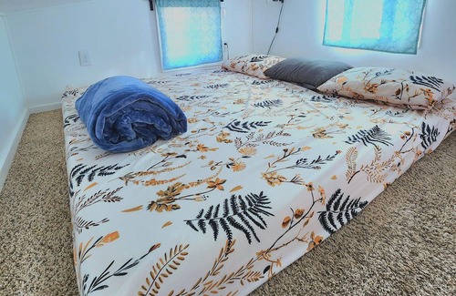 Colorado City Apartment | Modern Tiny Home with Hot Tub