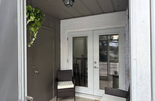Winter Springs House | Gorgeous and Cozy Two Bedroom Townhome