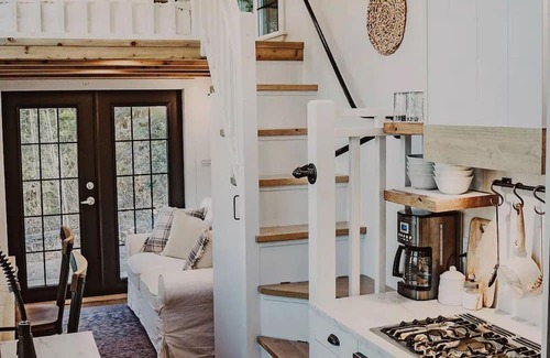 Regional District of Fraser-Fort George House | Tiny House on the farm