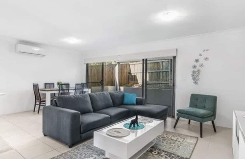 Pallara House | Ensure Room x Private Bathroom
