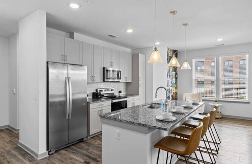 Metrocenter - North Rhodes Park Apartment | Spacious 2BR - 9min to Broadway!