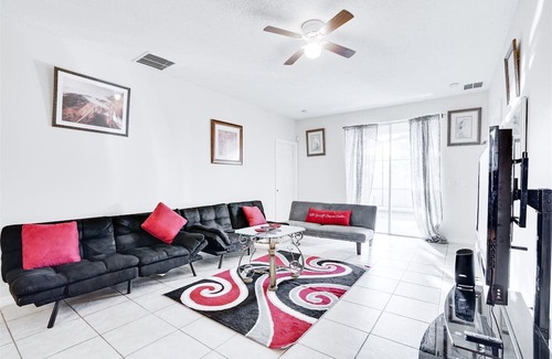 Sunset Ridge Apartment | 5 Bedroom 737521 by Houzlet