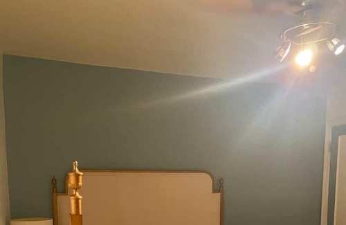 West Park Apartment | 2 Bedroom 739161 by Houzlet