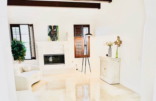 Coto de Caza House | Immaculate Spanish Hacienda Style Estate on large private lot!