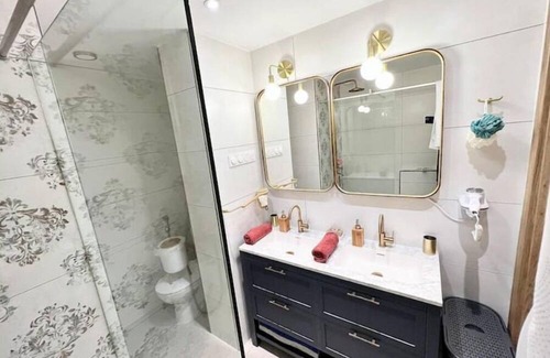 Cronenbourg Ouest Apartment | T5 Appartement Entier, Parking Gratuit