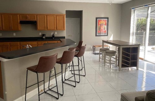 Legacy Park House | BEAUTIFUL 4 BEDROOM HOME 10min FROM DISNEY W/ HEATED SPA