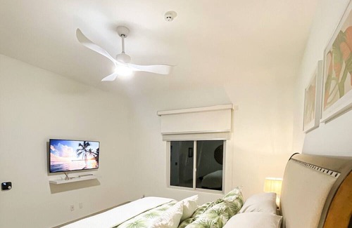 Playa Blanca Condo | Laguna Retreat w/ Private Pool - Minutes to Beach - King Bed - Sleeps 9