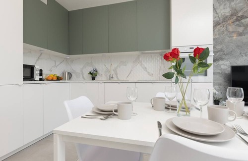 Baluty Apartment | Lux Apartment by Renters Prestige