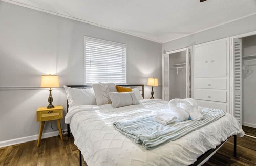Jacksonville House | Ideal 3BR for Work Stays and Home Transition