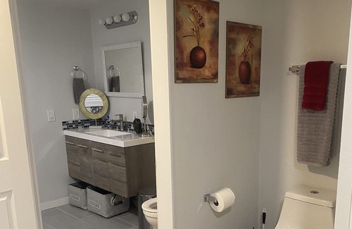 Lewiston House | The Executive Red House - Sleeps 10