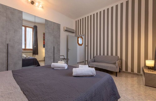 Bolognina Apartment | Vrbo Property
