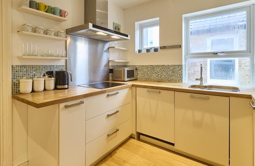 Whitstable Apartment | Host & Stay | Sail Away