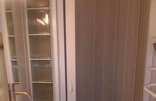 Route d'Arles Apartment | Apartment 'Le Petit Studio De Nîmes' with Shared Terrace, Wi-Fi and Air Conditioning