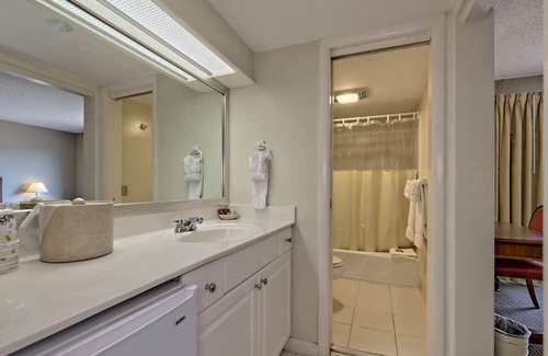 Clayton Condo | KW 112 Two Queen Unit