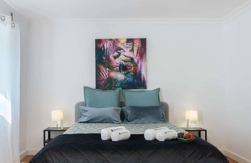 Paranhos House | Sunny Calm Room | Shared House