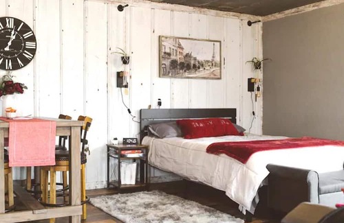 Epworth Apartment | Main Street Suite