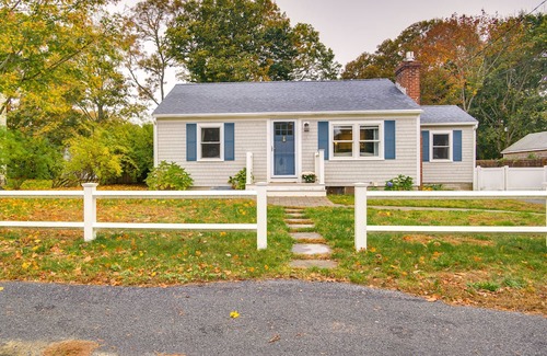 West Yarmouth Cottage | West Yarmouth Cottage w/Gas Grill: Walk to Beach!