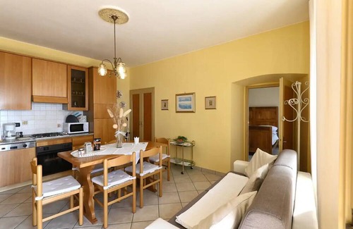 Oldesio Apartment | Apartment 'Kristi' with Lake View, Private Terrace and Wi-Fi
