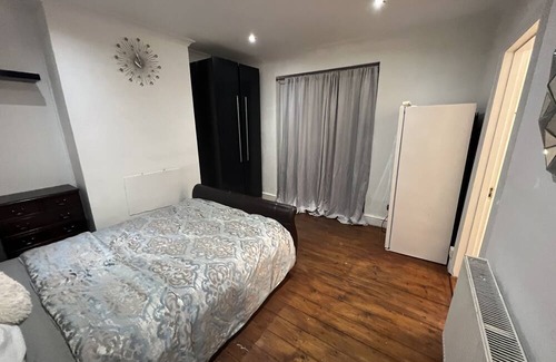 Wealdstone Apartment | 1 bedroom harrow view