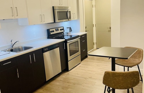 Colwood House | One bedroom suite in Royal Bay