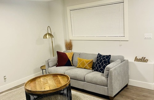 Colwood House | One bedroom suite in Royal Bay