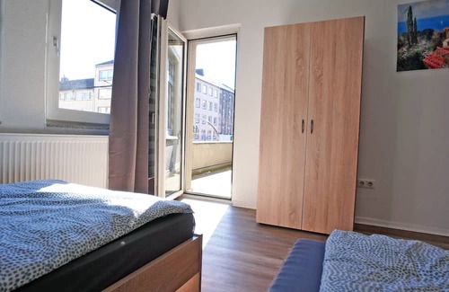 Marxloh House | Neu Sanierte Monteurzimmer 1-8 Personen