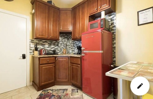 Newark Apartment | Crawford apt #2