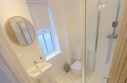 Crawcrook House | Beautifully presented 3 bedroom house. 5 miles from Newcastle city centre.