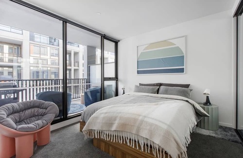 Flemington Apartment | The Ascot Edgy Urban Flair in Flemington