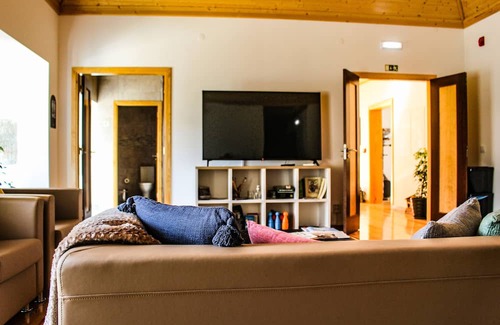 Gois Cottage | Casa de Campo Vale do Ceira, Quarto Twin. Na Bela e Pacata Vila de Góis