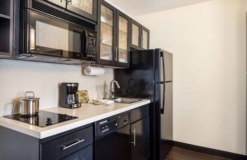 Huntsville House | Charming Retreat in Huntsville! 2 Comfortable Units, Pets are Allowed